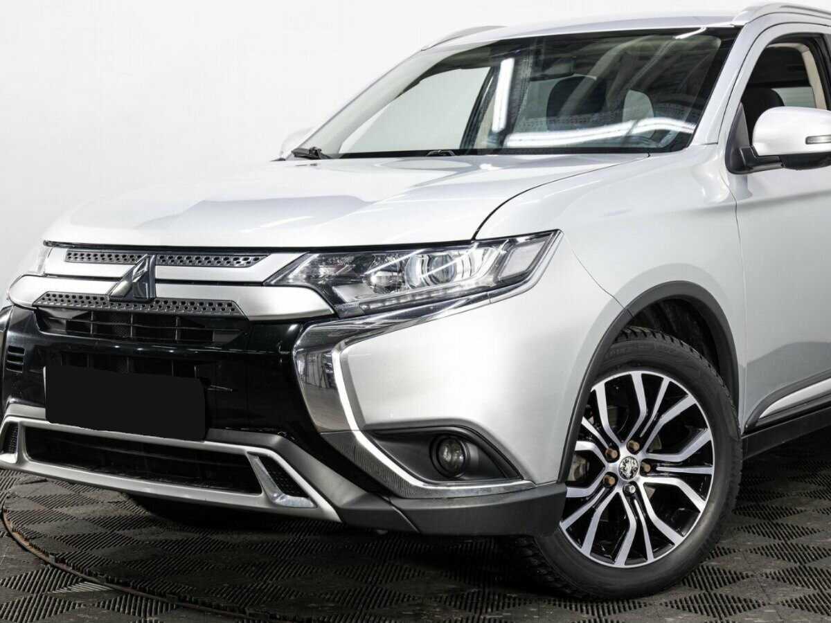 Mitsubishi Outlander с пробегом — 2019 год. Фото: #6
