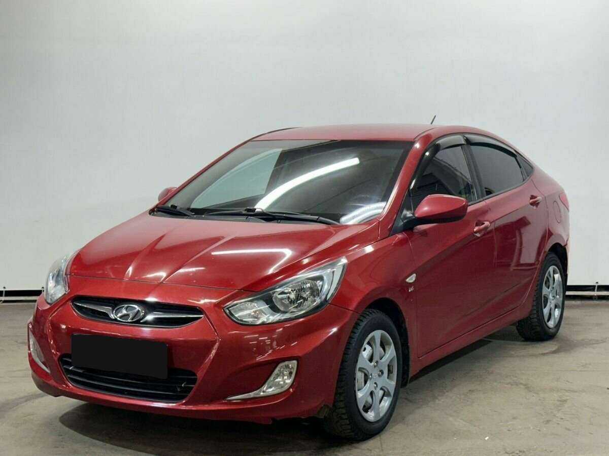 Hyundai Solaris с пробегом — 2013 год. Посмотреть фото