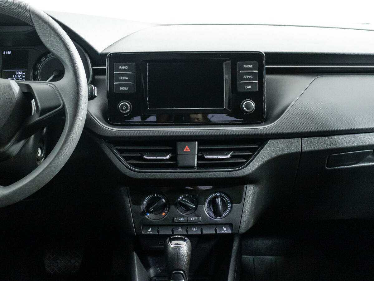 Skoda Rapid с пробегом — 2021 год. Фото: #13