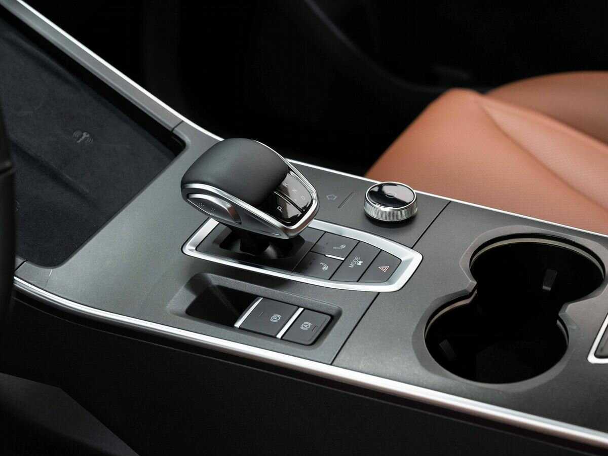 OMODA C5 с пробегом — 2022 год. Фото: #18