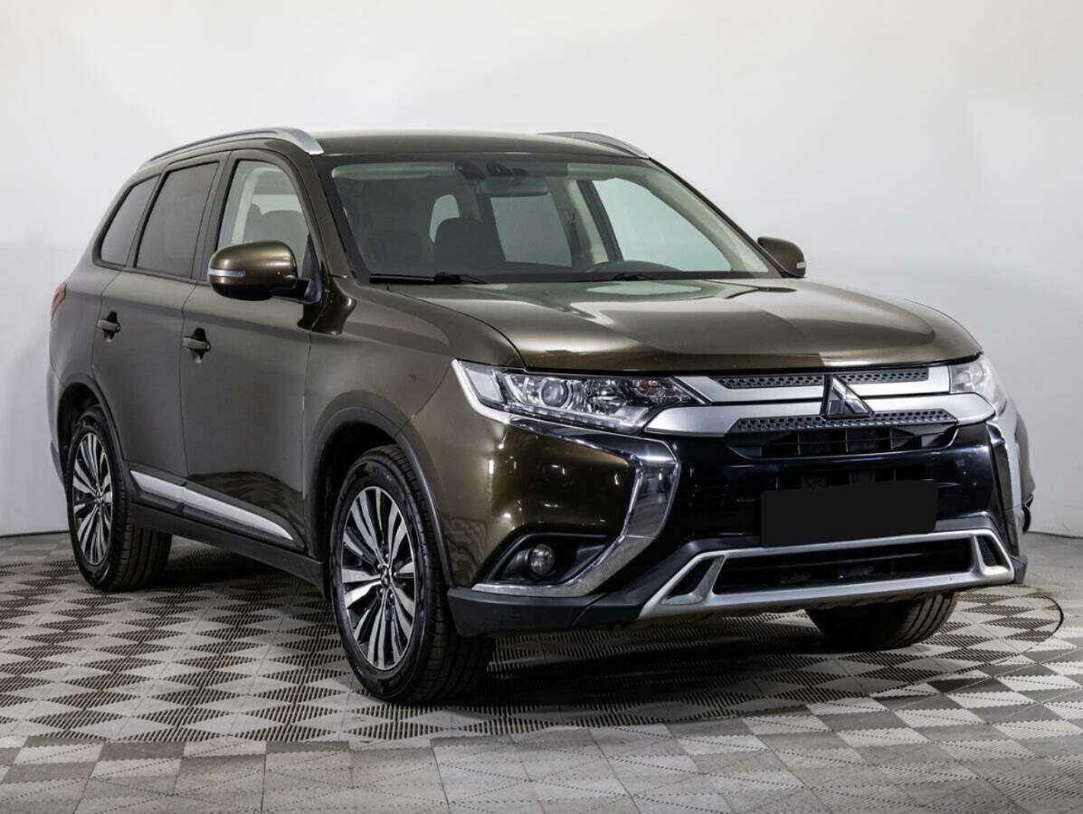 Mitsubishi Outlander с пробегом — 2019 год. Фото: #2