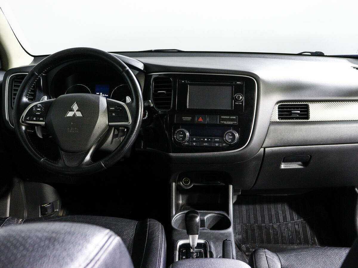 Mitsubishi Outlander с пробегом — 2012 год. Фото: #9