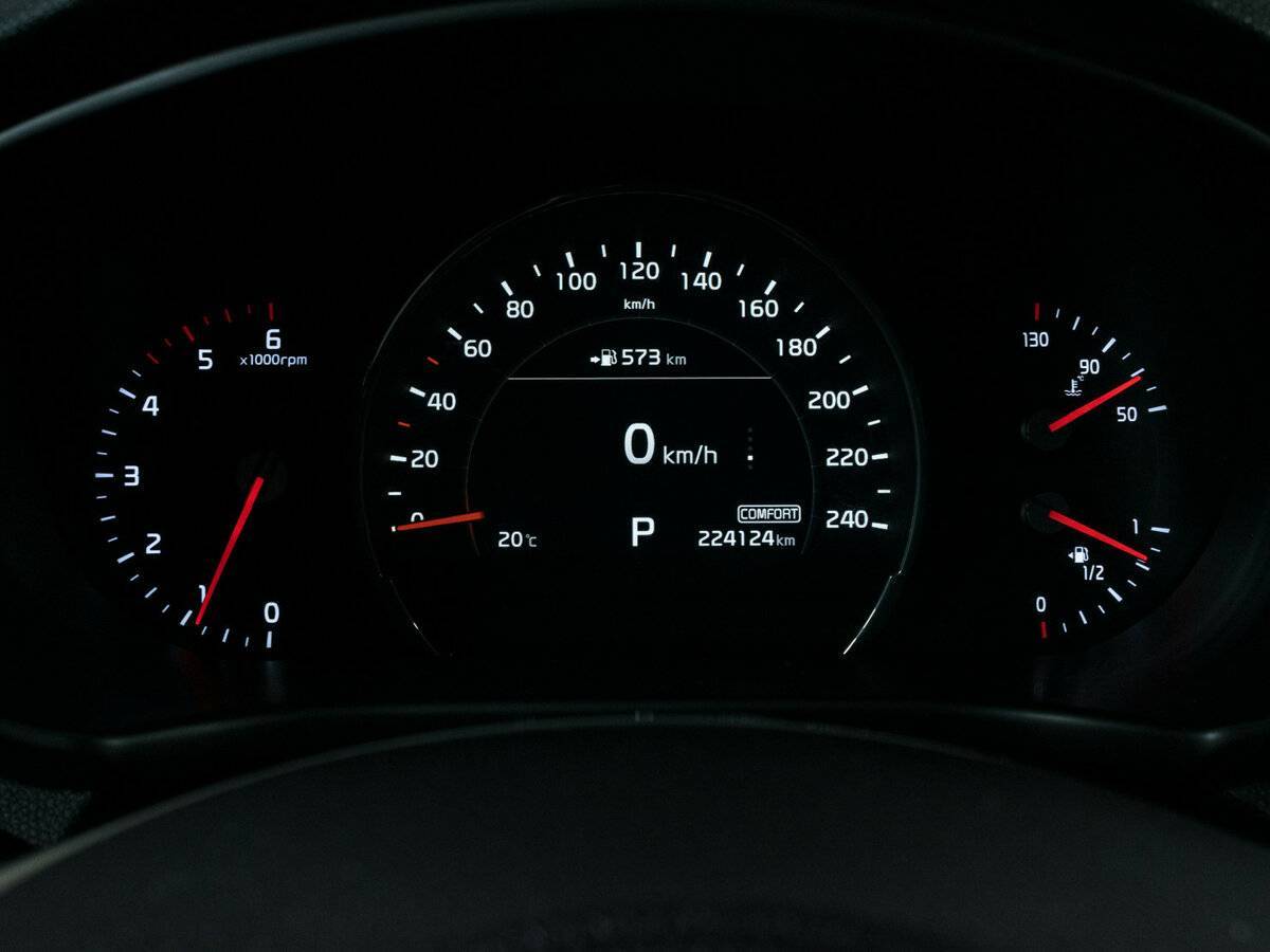 Kia Sorento с пробегом — 2017 год. Фото: #11