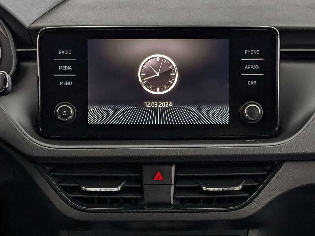 Skoda Rapid с пробегом — 2021 год. Фото: #12
