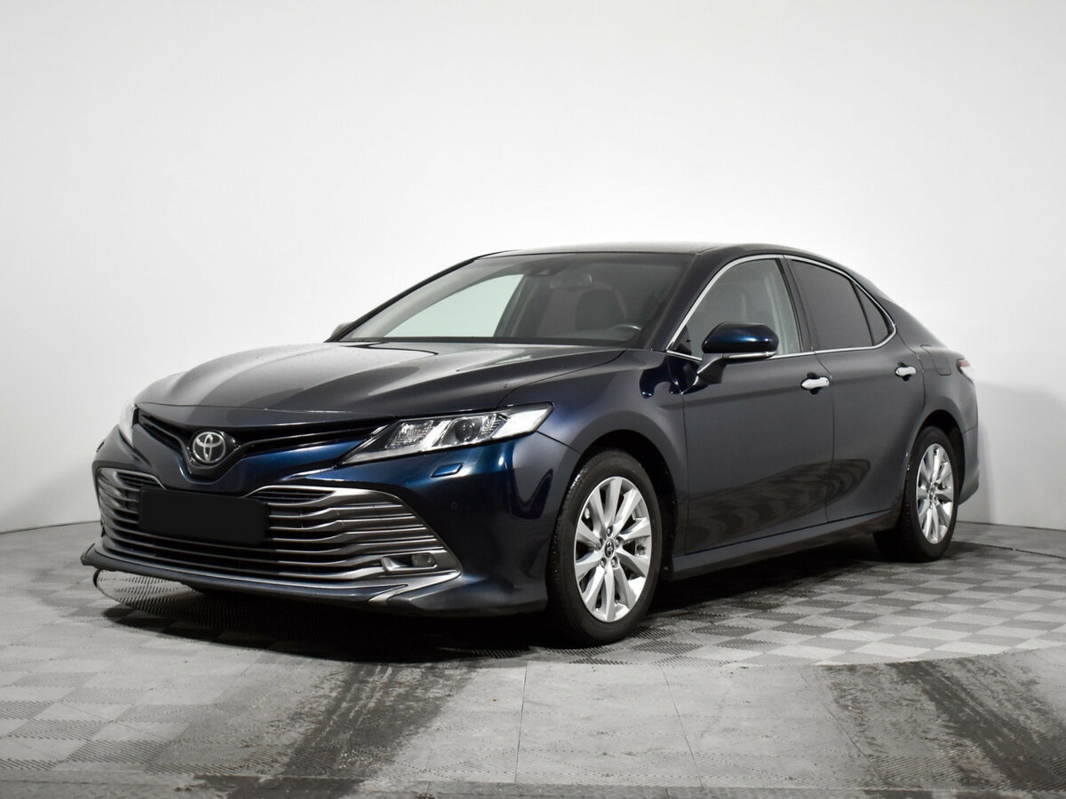 Toyota Camry с пробегом — 2018 год. Фото: #0