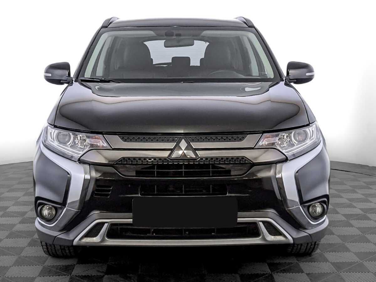 Mitsubishi Outlander с пробегом — 2021 год. Фото: #1