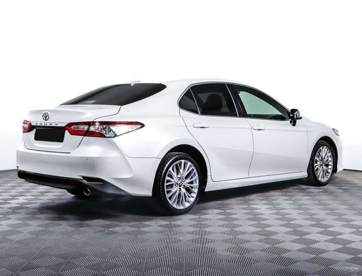 Toyota Camry с пробегом — 2020 год. Фото: #4