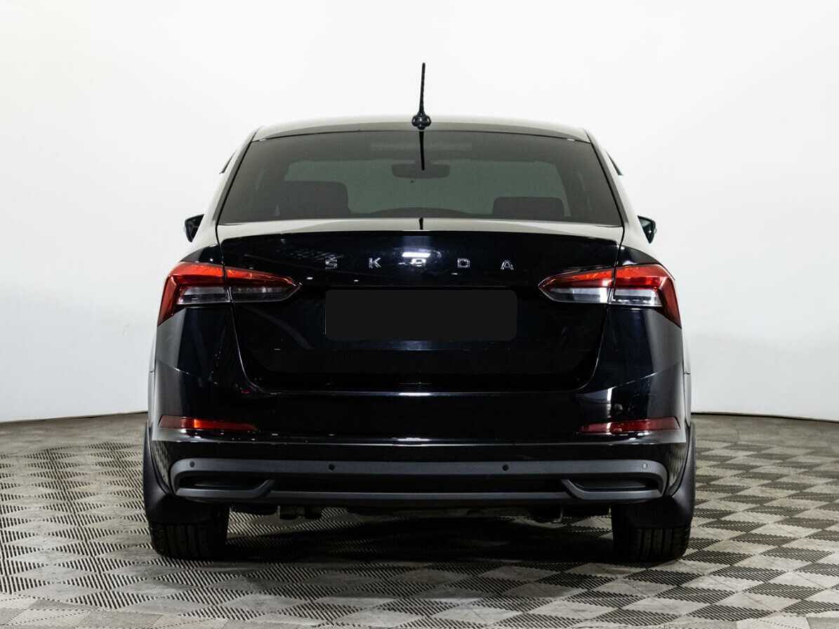 Skoda Rapid с пробегом — 2021 год. Фото: #4