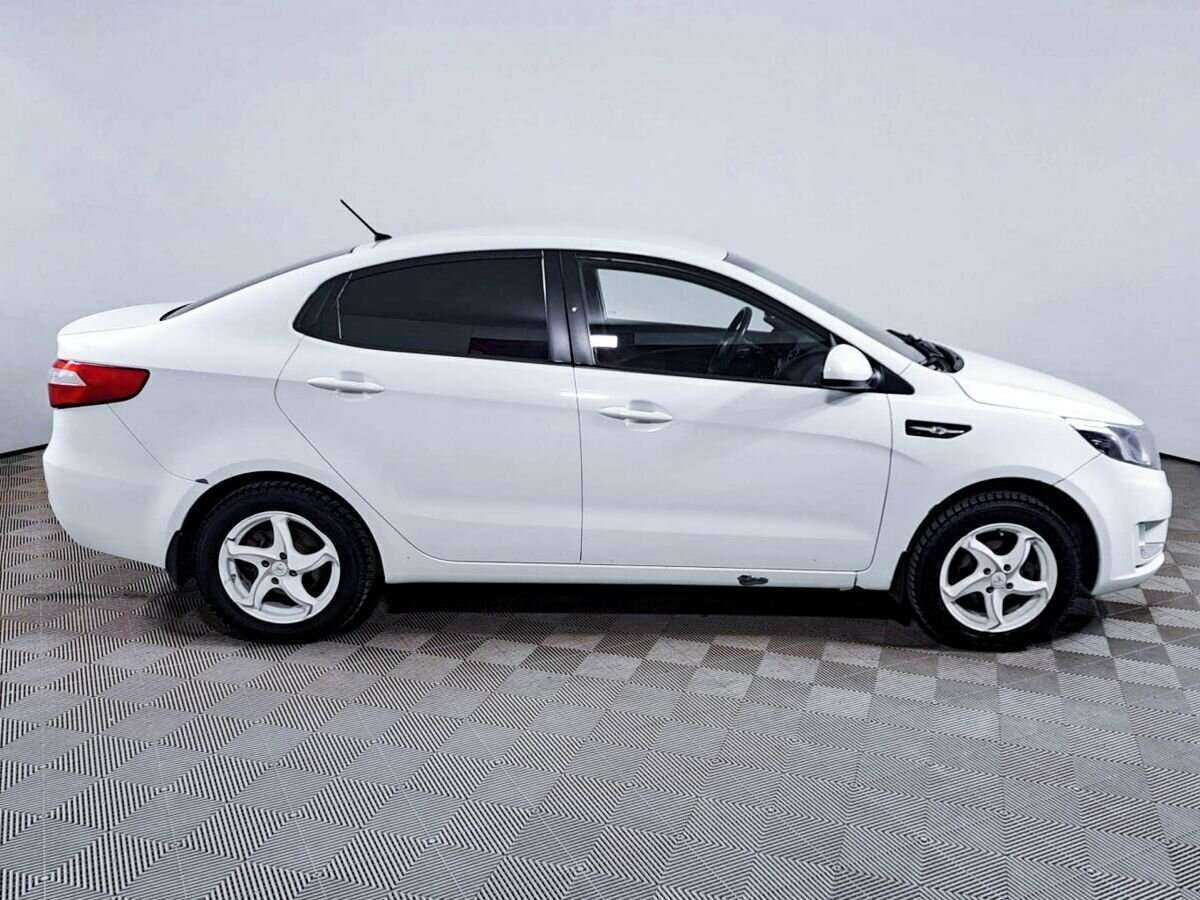 Kia Rio с пробегом — 2012 год. Фото: #3