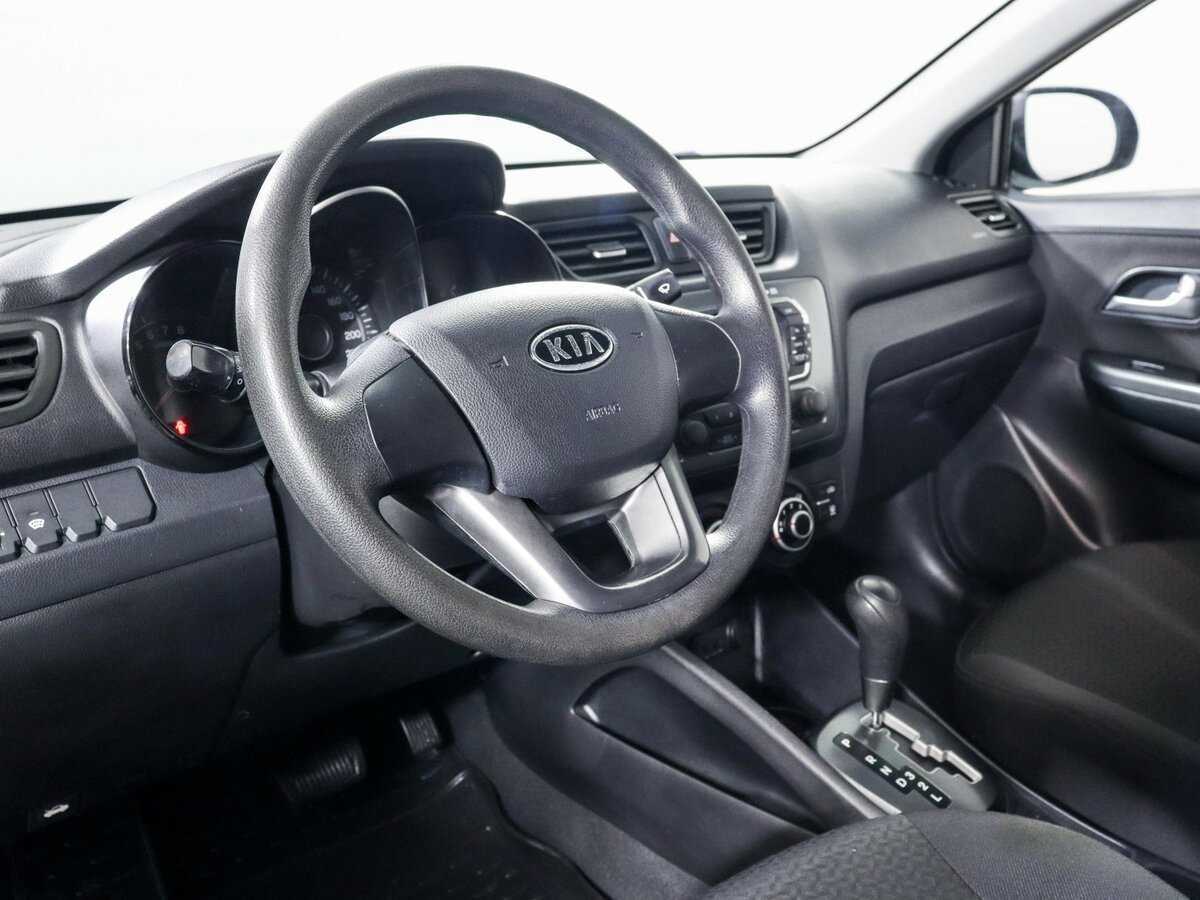 Kia Rio с пробегом — 2012 год. Фото: #9