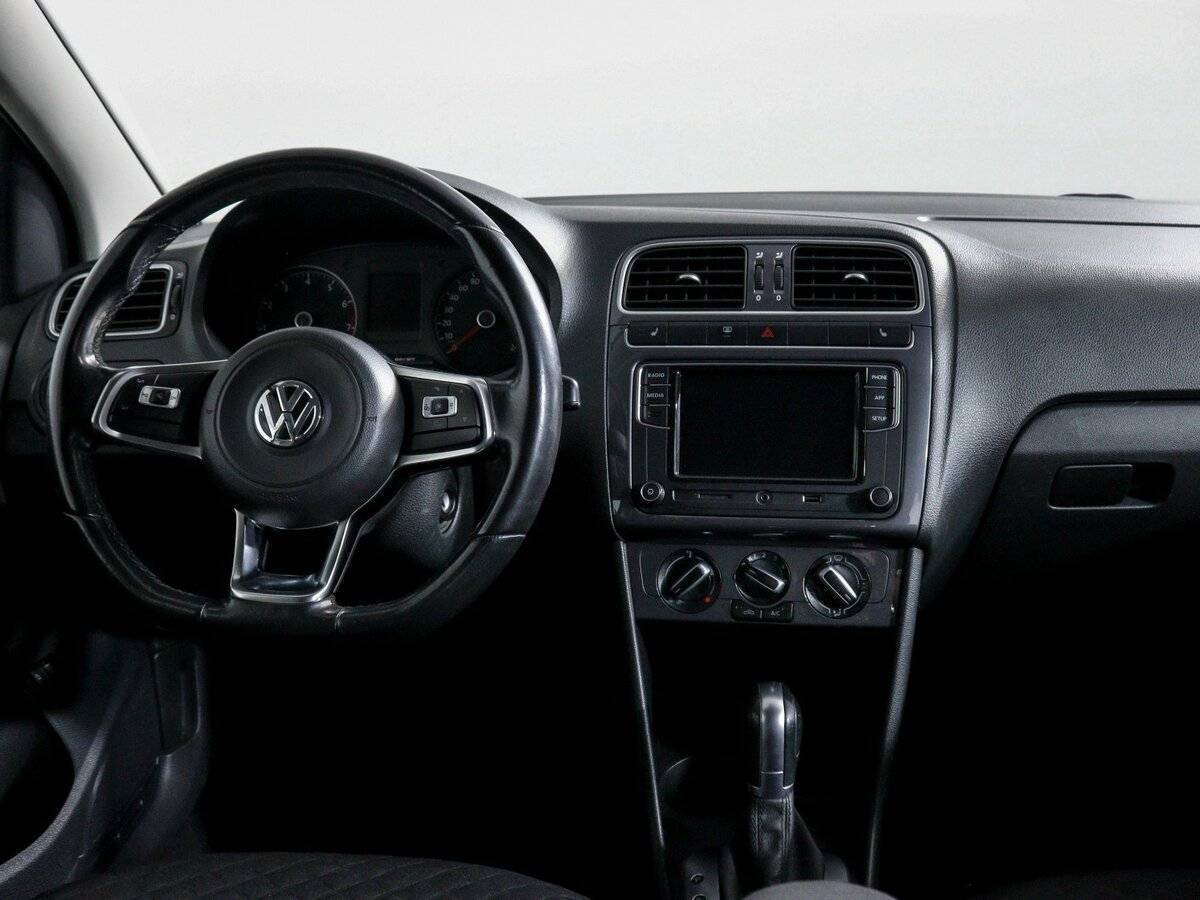 Volkswagen Polo с пробегом — 2019 год. Фото: #11