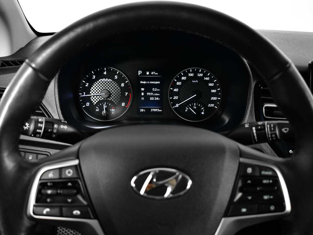 Hyundai Solaris с пробегом — 2021 год. Фото: #10