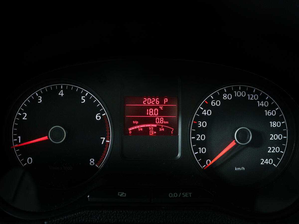 Volkswagen Polo с пробегом — 2014 год. Фото: #10