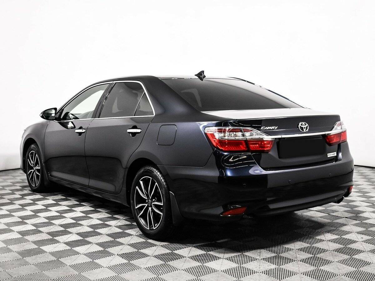 Toyota Camry с пробегом — 2017 год. Фото: #5