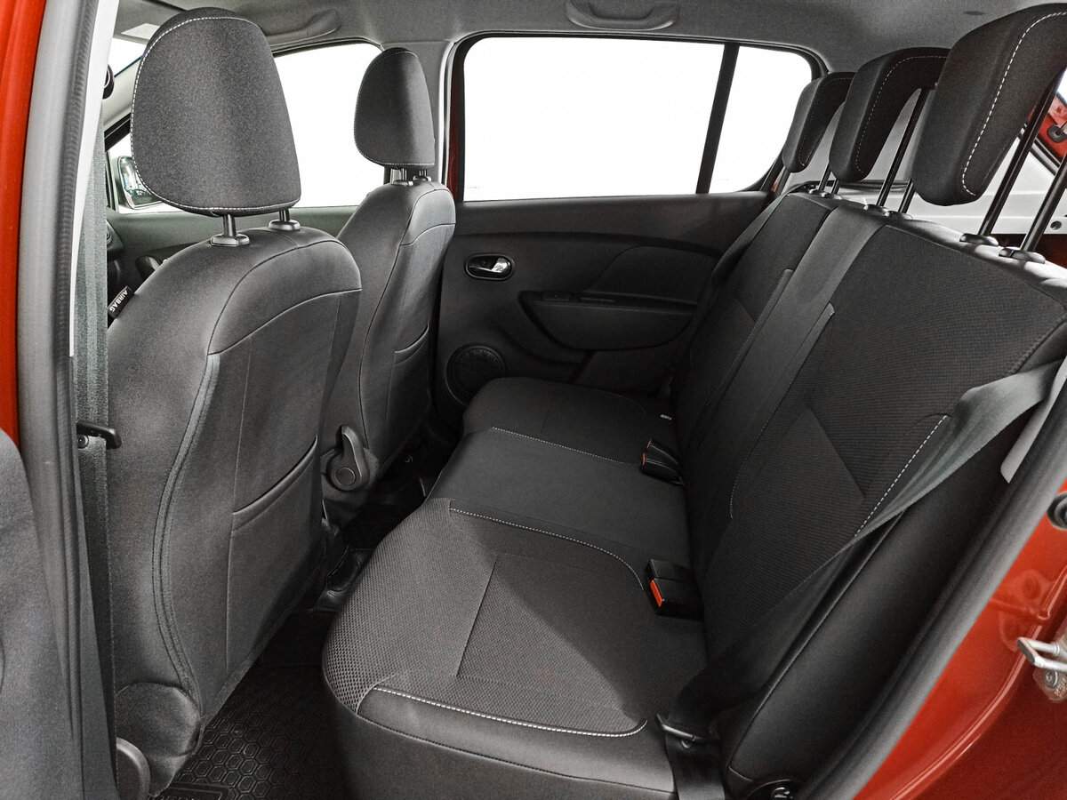 Renault Sandero с пробегом — 2020 год. Фото: #10