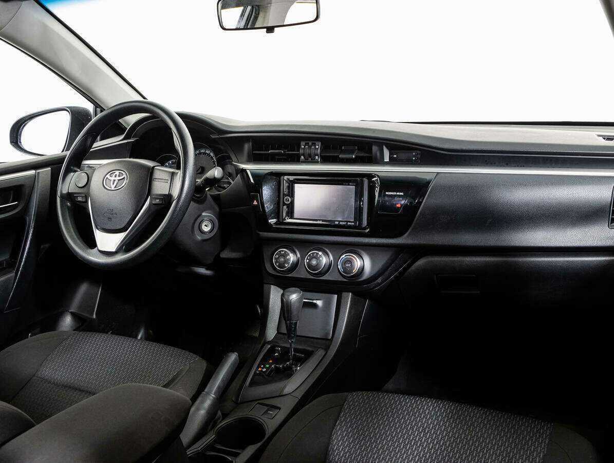 Toyota Corolla с пробегом — 2014 год. Фото: #6