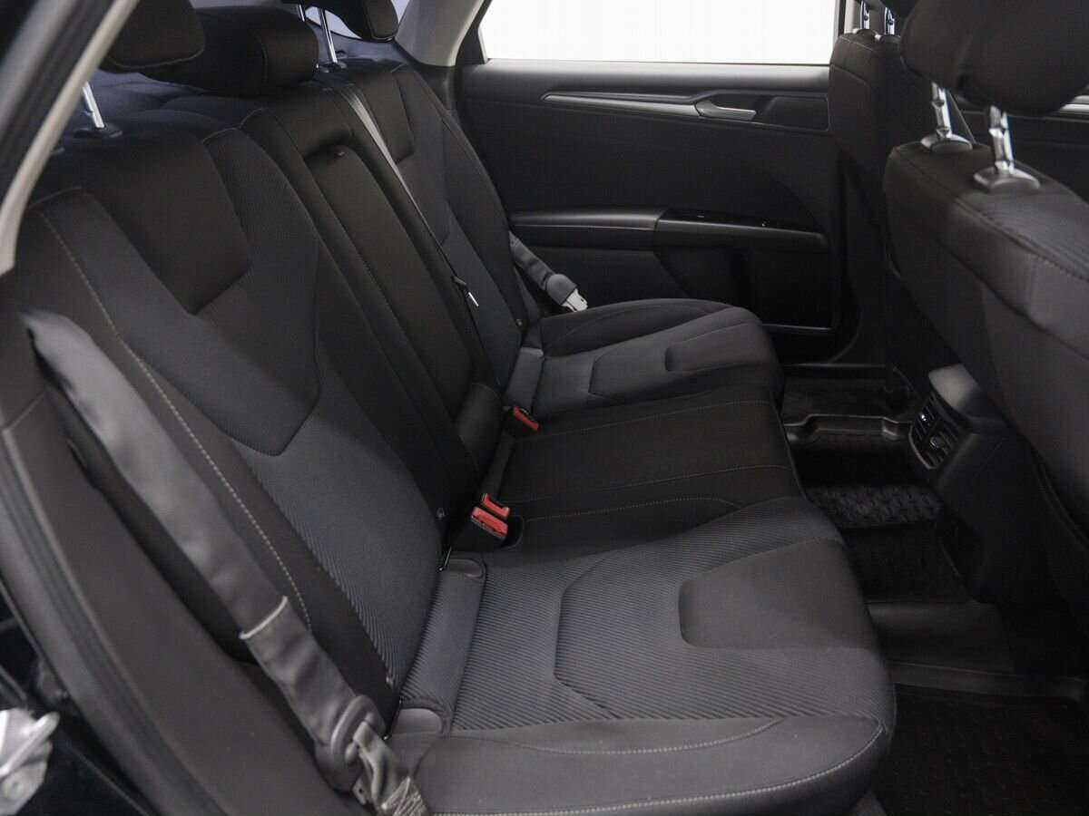 Ford Mondeo с пробегом — 2015 год. Фото: #12