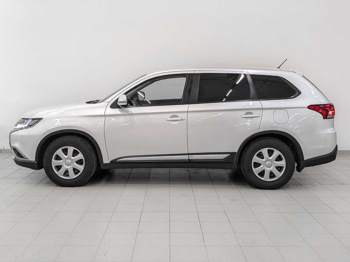 Mitsubishi Outlander с пробегом — 2015 год. Фото: #7