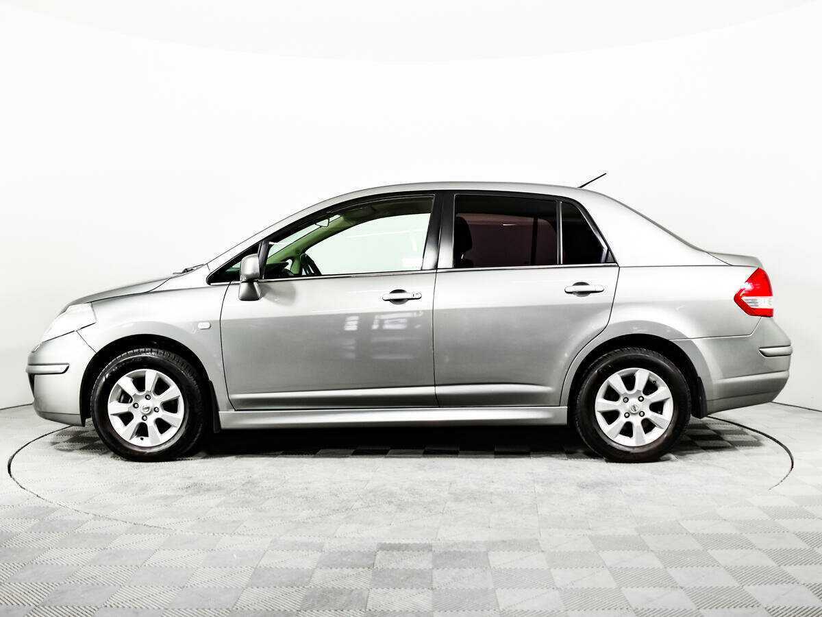 Nissan Tiida с пробегом — 2013 год. Фото: #7