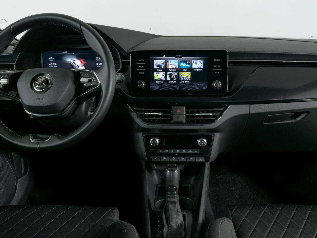 Skoda Rapid с пробегом — 2021 год. Фото: #6
