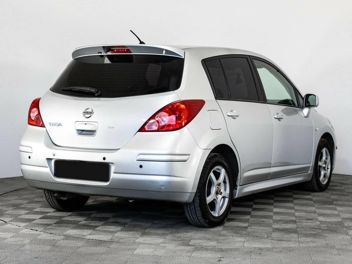 Nissan Tiida с пробегом — 2013 год. Фото: #3