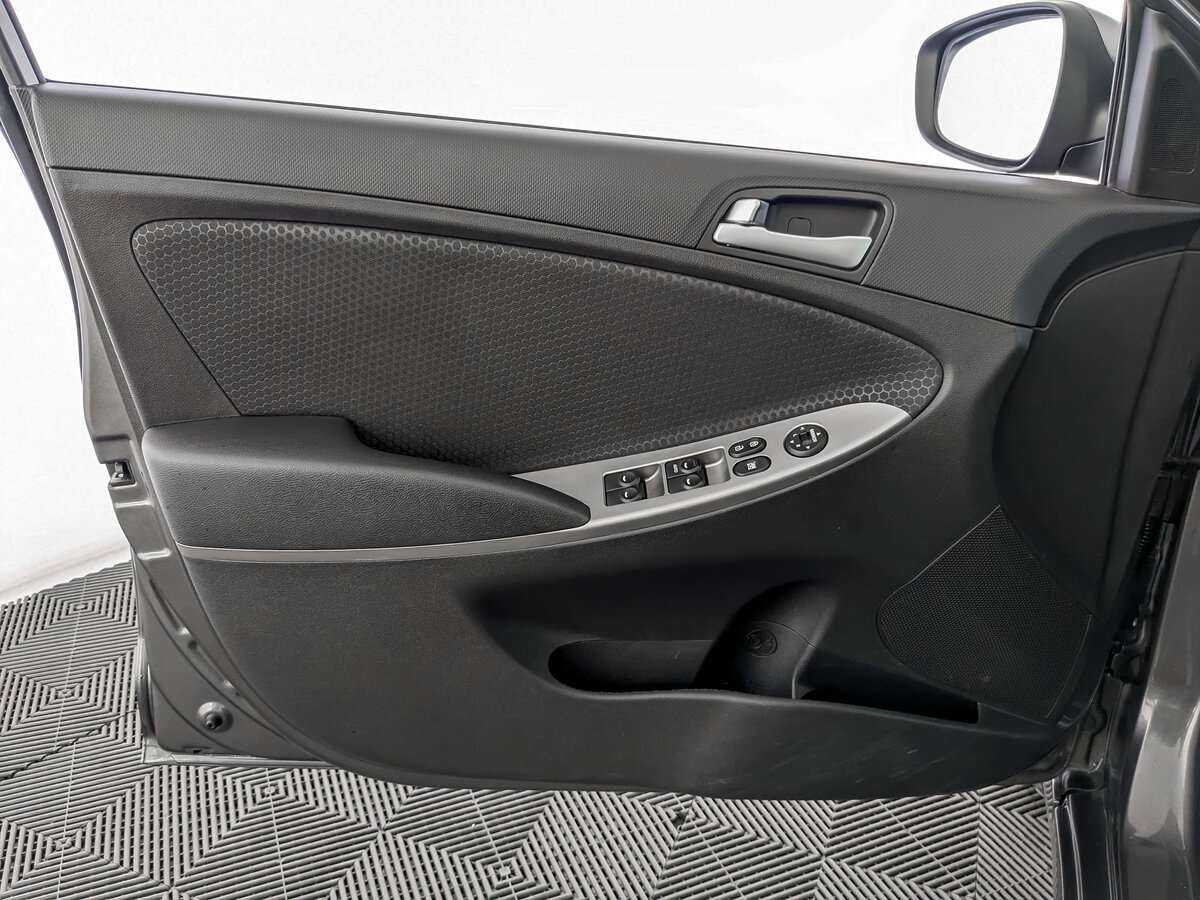 Hyundai Solaris с пробегом — 2016 год. Фото: #14