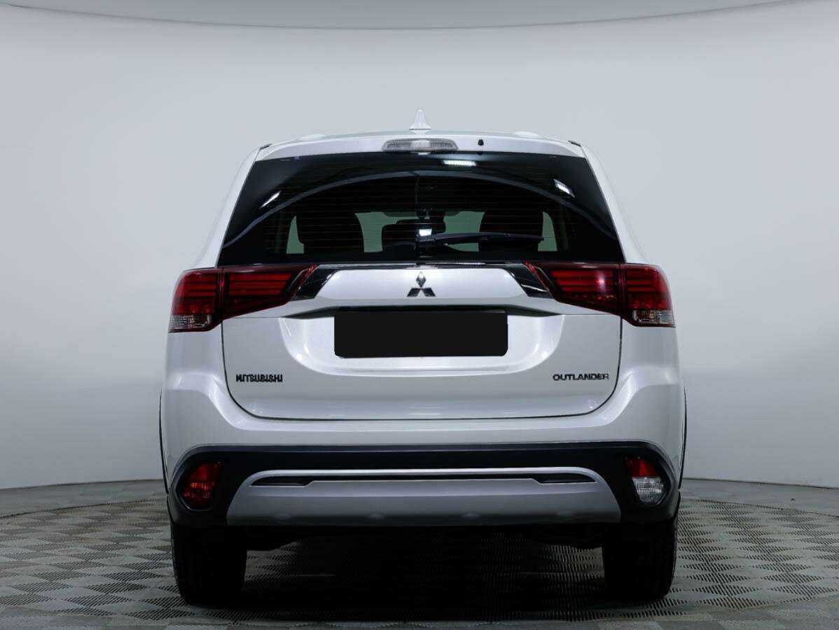 Mitsubishi Outlander с пробегом — 2018 год. Фото: #5