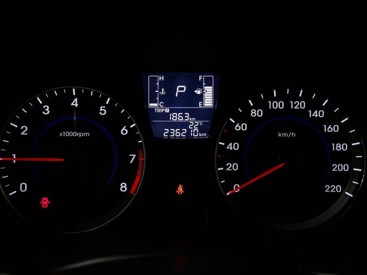 Hyundai Solaris с пробегом — 2016 год. Фото: #10