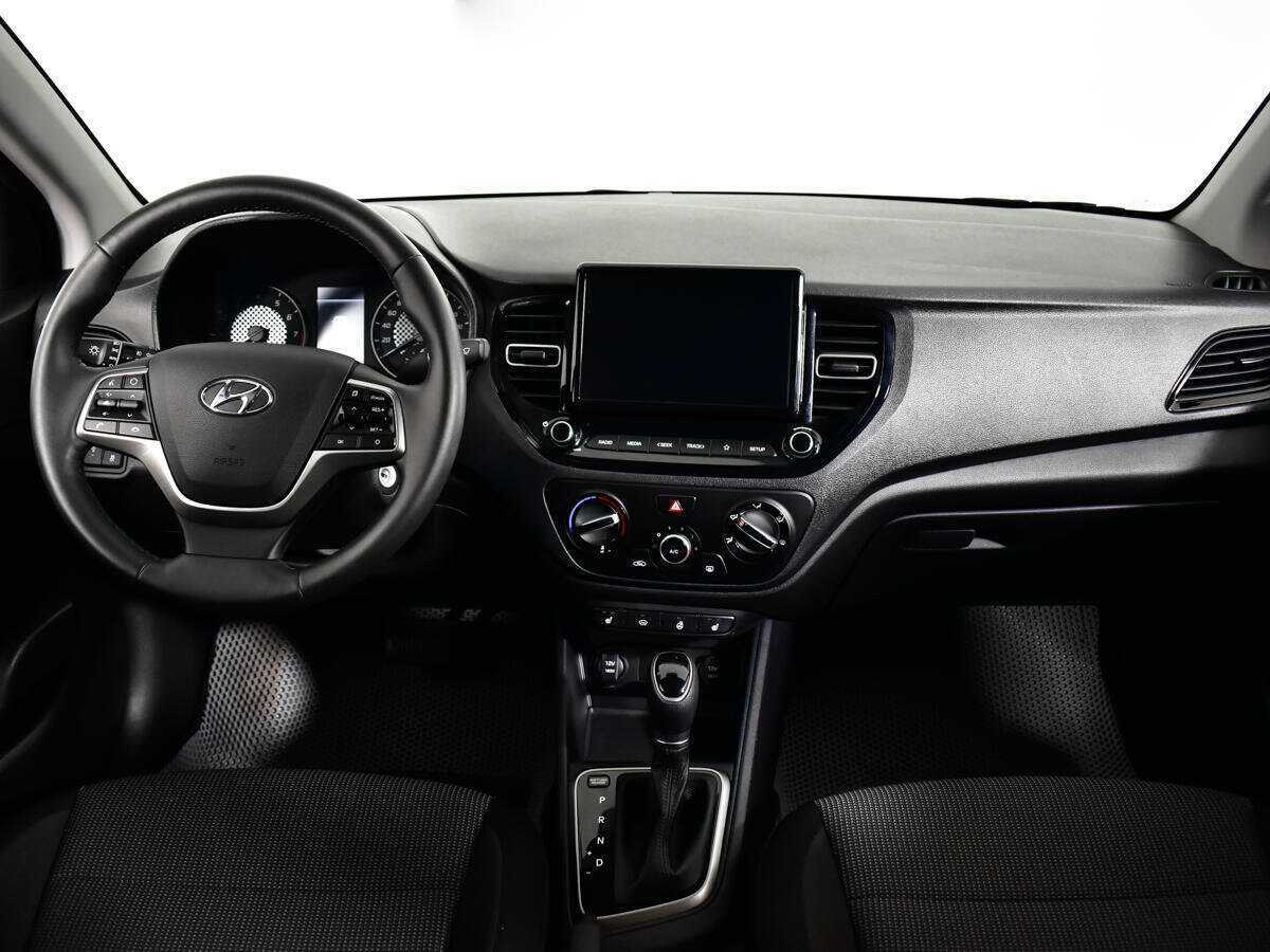 Hyundai Solaris с пробегом — 2022 год. Фото: #11