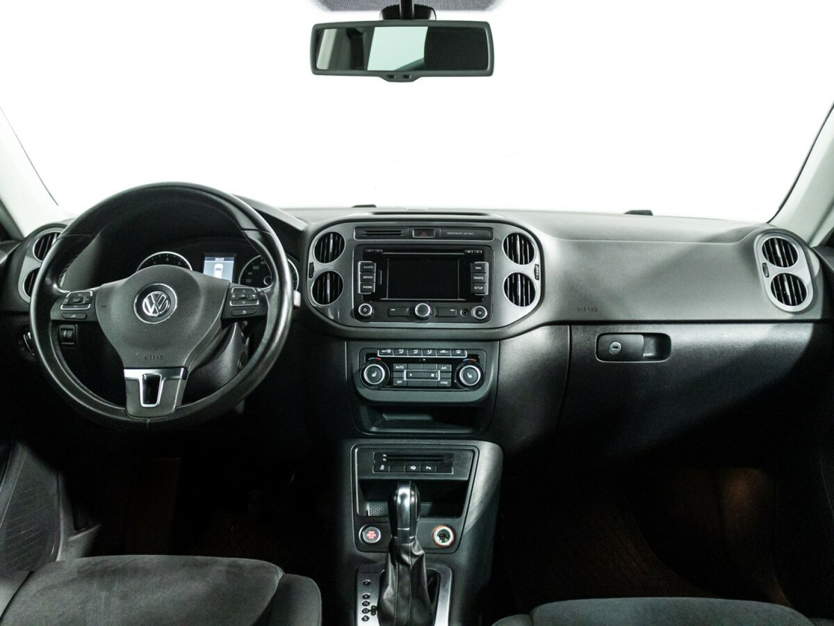 Volkswagen Tiguan с пробегом — 2012 год. Фото: #12