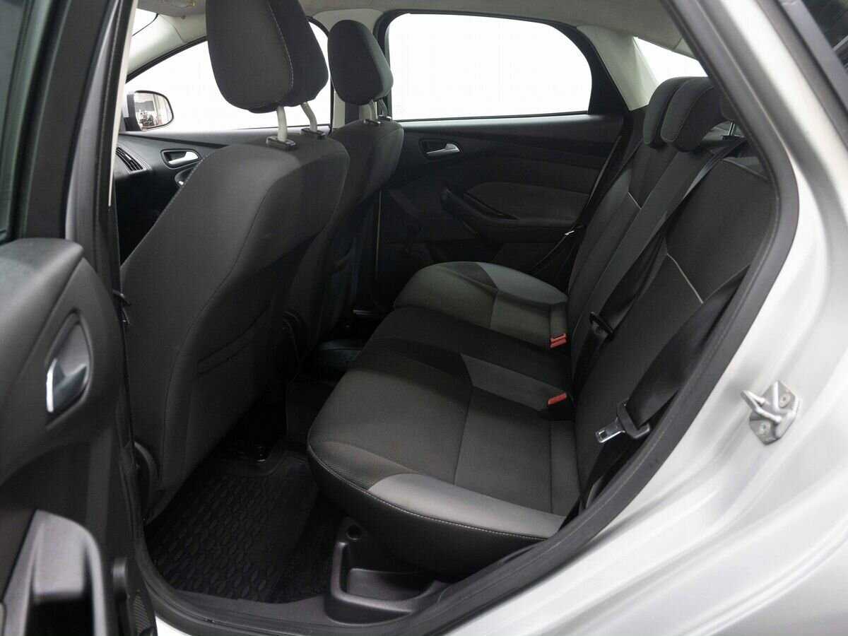 Ford Focus с пробегом — 2012 год. Фото: #10