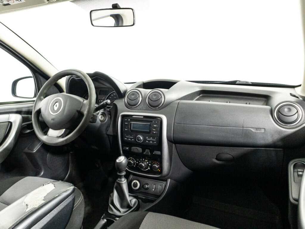 Renault Duster с пробегом — 2013 год. Фото: #8