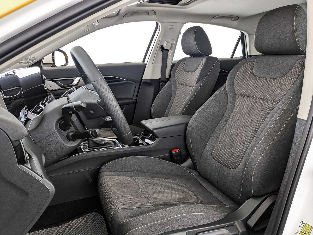 FAW Bestune B70 с пробегом — 2023 год. Фото: #18