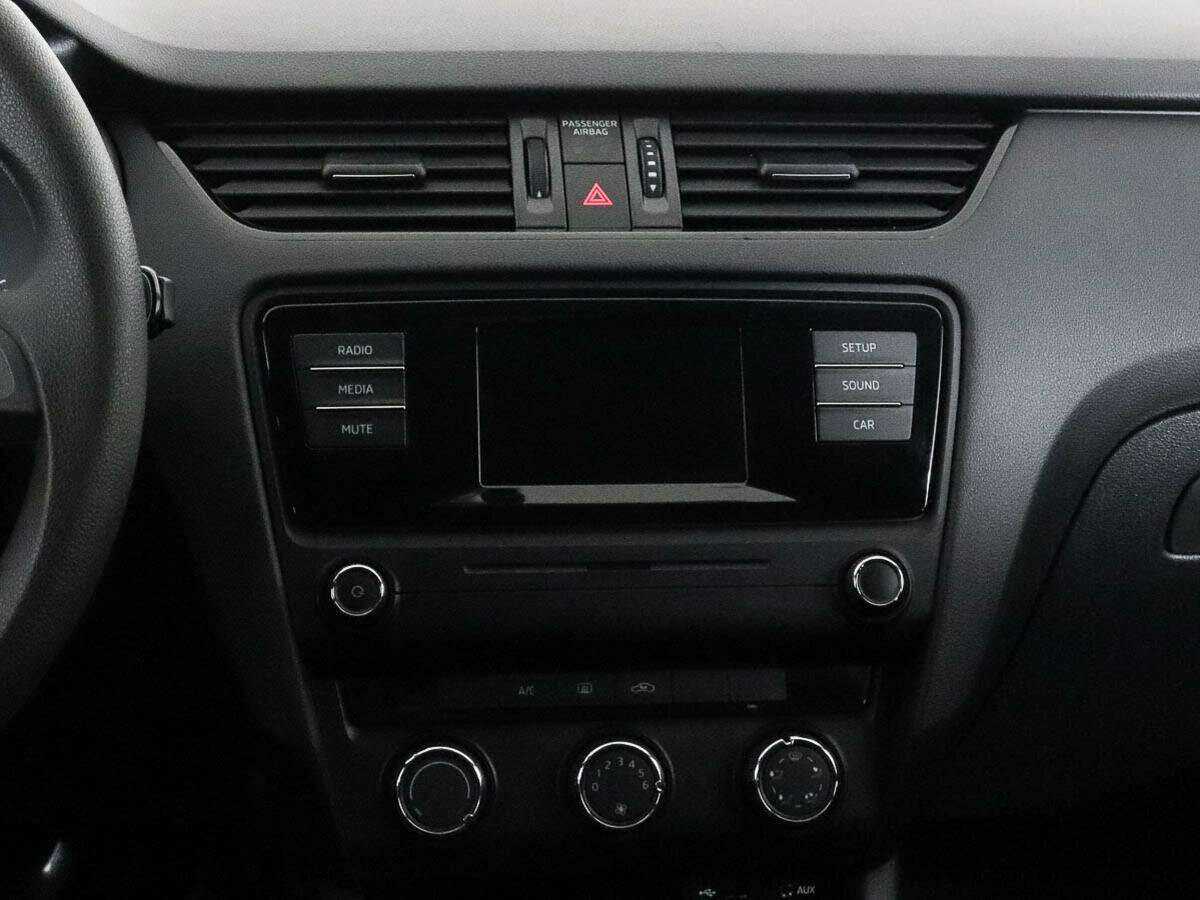 Skoda Octavia с пробегом — 2015 год. Фото: #10