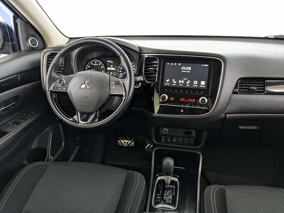 Mitsubishi Outlander с пробегом — 2022 год. Фото: #18