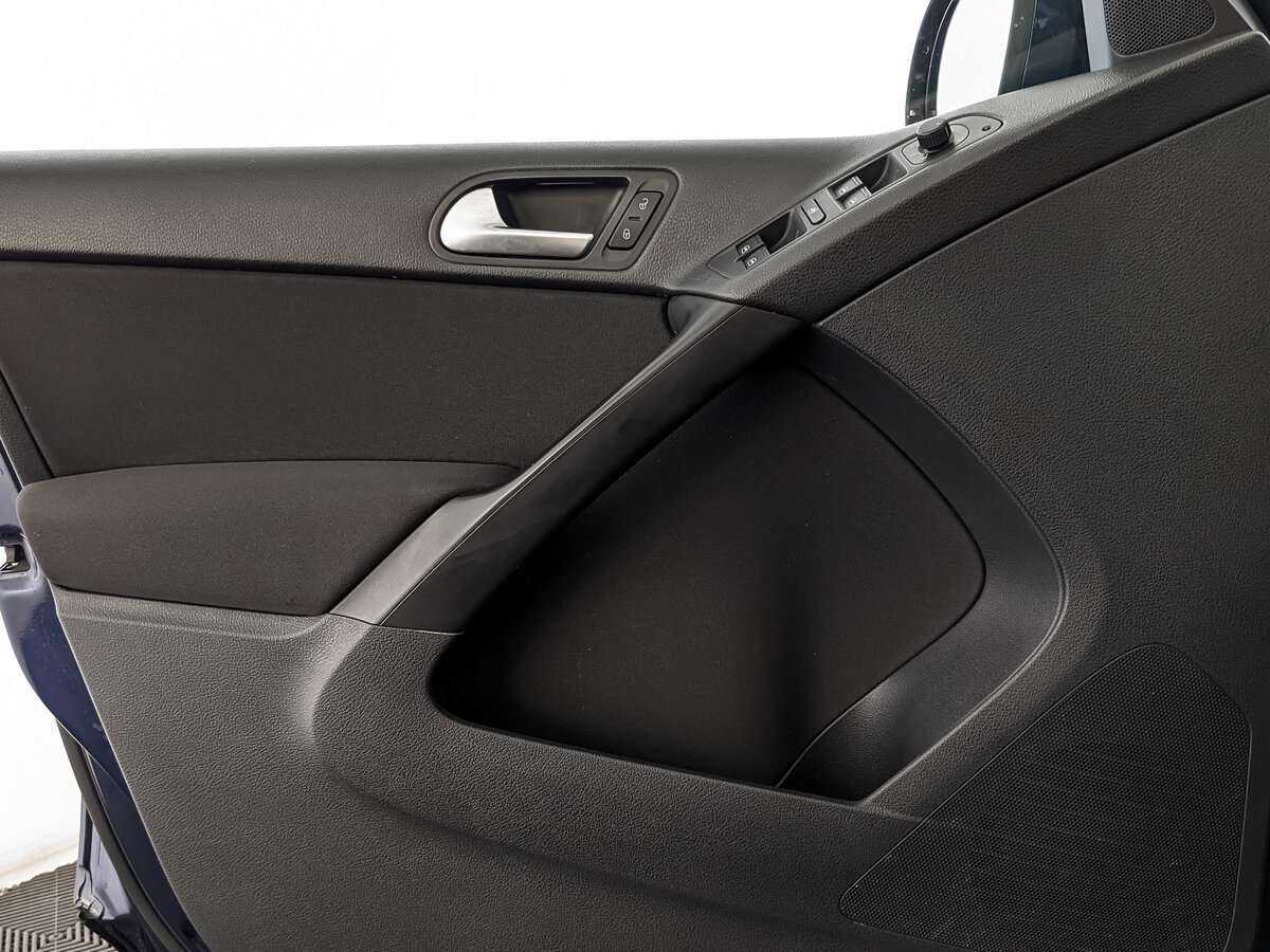 Volkswagen Tiguan с пробегом — 2015 год. Фото: #14