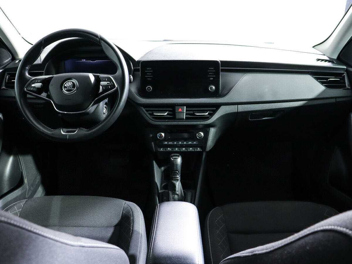 Skoda Rapid с пробегом — 2021 год. Фото: #11