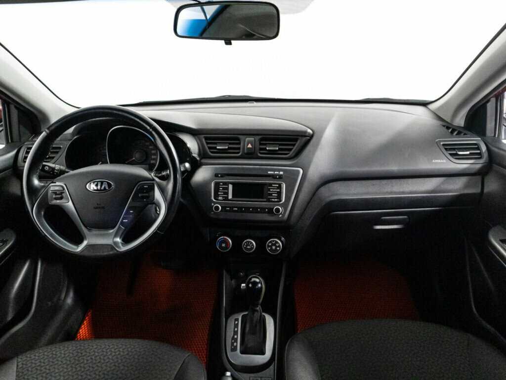 Kia Rio с пробегом — 2015 год. Фото: #12