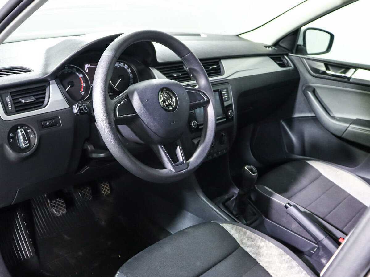 Skoda Rapid с пробегом — 2019 год. Фото: #11