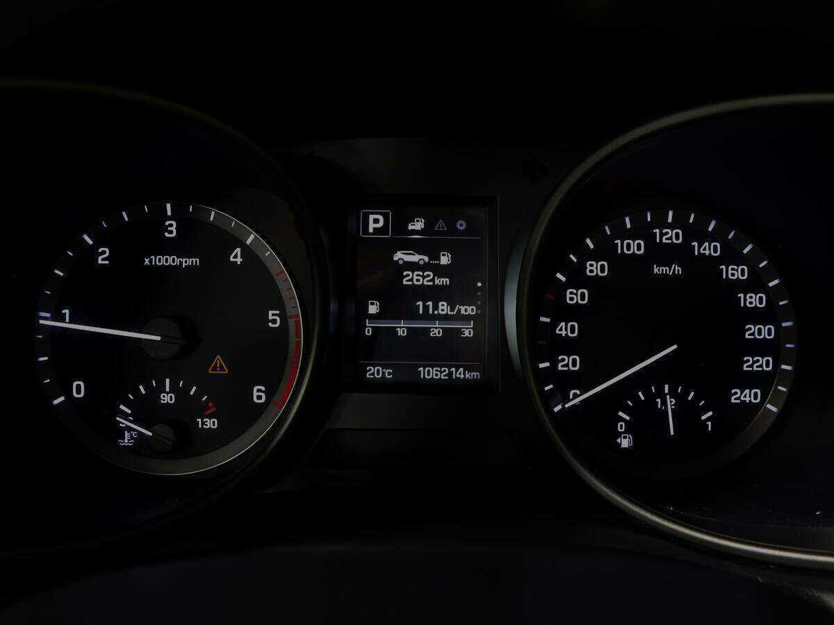 Hyundai Santa Fe с пробегом — 2017 год. Фото: #7