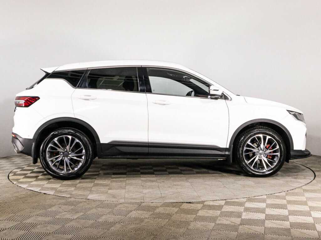 Geely Coolray с пробегом — 2023 год. Фото: #3