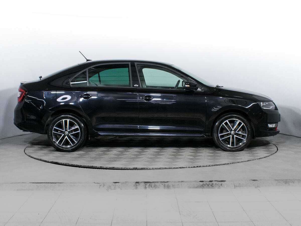 Skoda Rapid с пробегом — 2018 год. Фото: #3