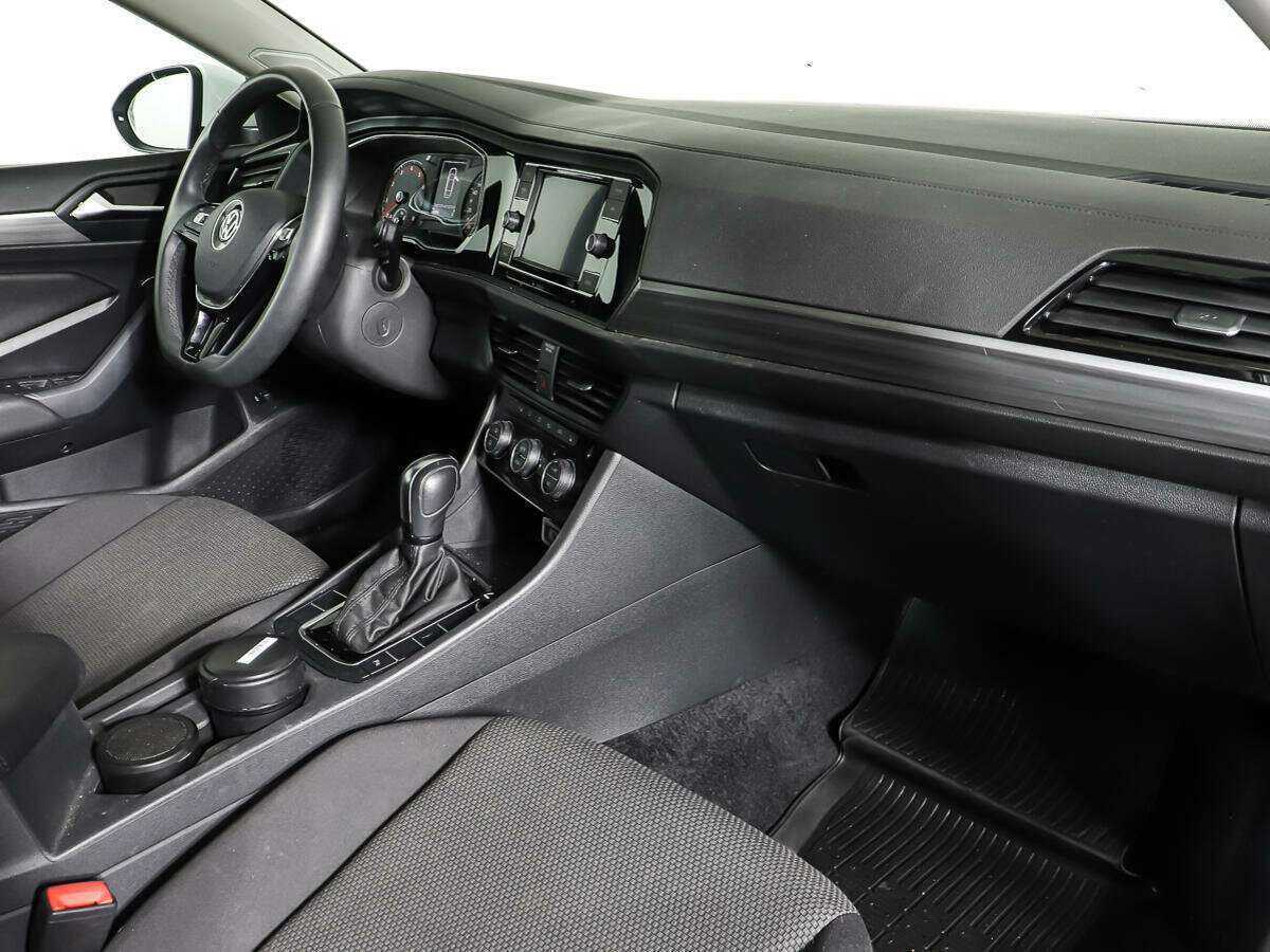 Volkswagen Jetta с пробегом — 2019 год. Фото: #8