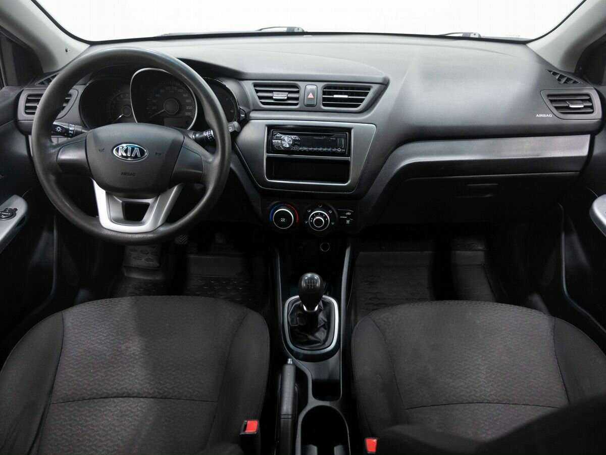 Kia Rio с пробегом — 2013 год. Фото: #12