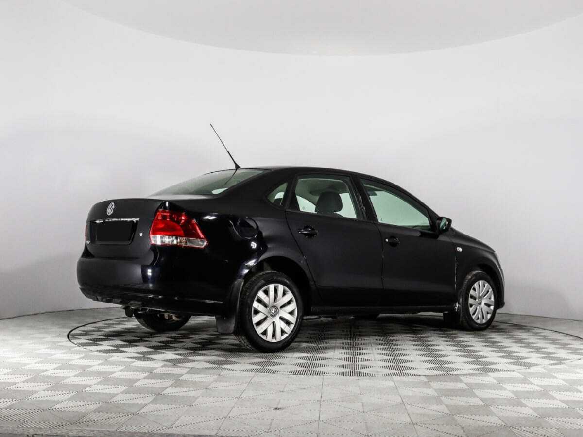Volkswagen Polo с пробегом — 2012 год. Фото: #4