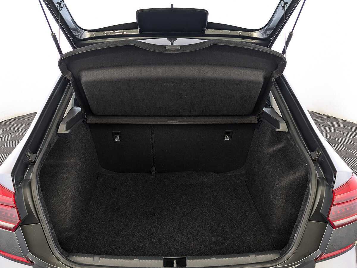 Volkswagen Polo с пробегом — 2021 год. Фото: #9