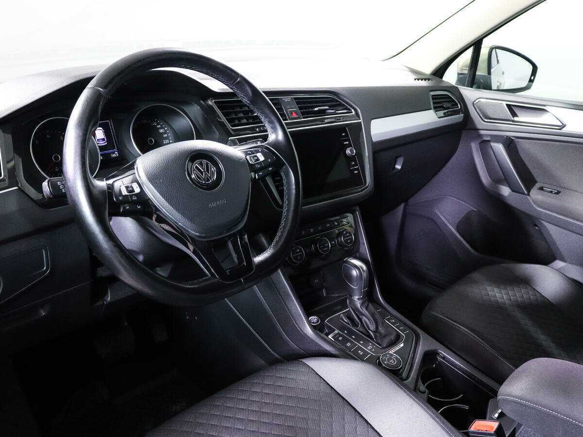 Volkswagen Tiguan с пробегом — 2017 год. Фото: #11