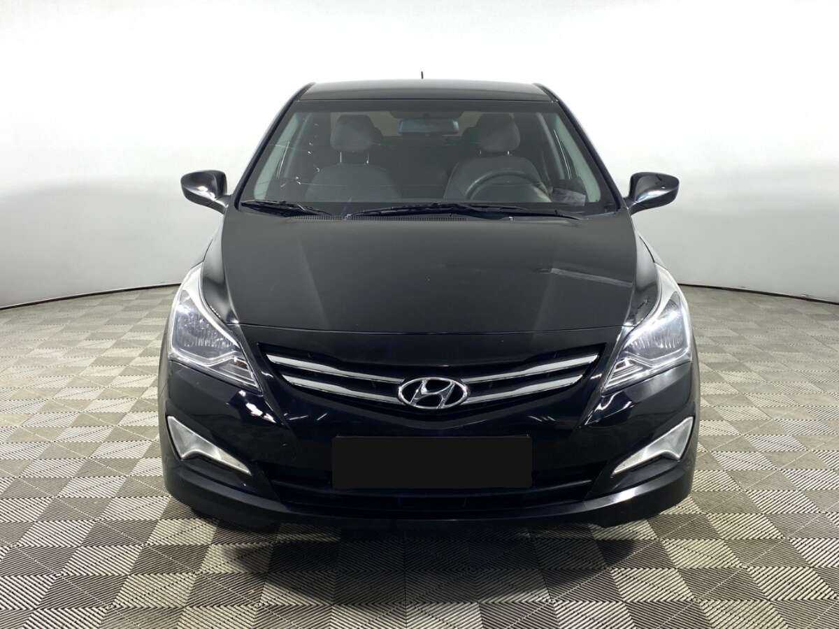 Hyundai Solaris с пробегом — 2015 год. Фото: #1