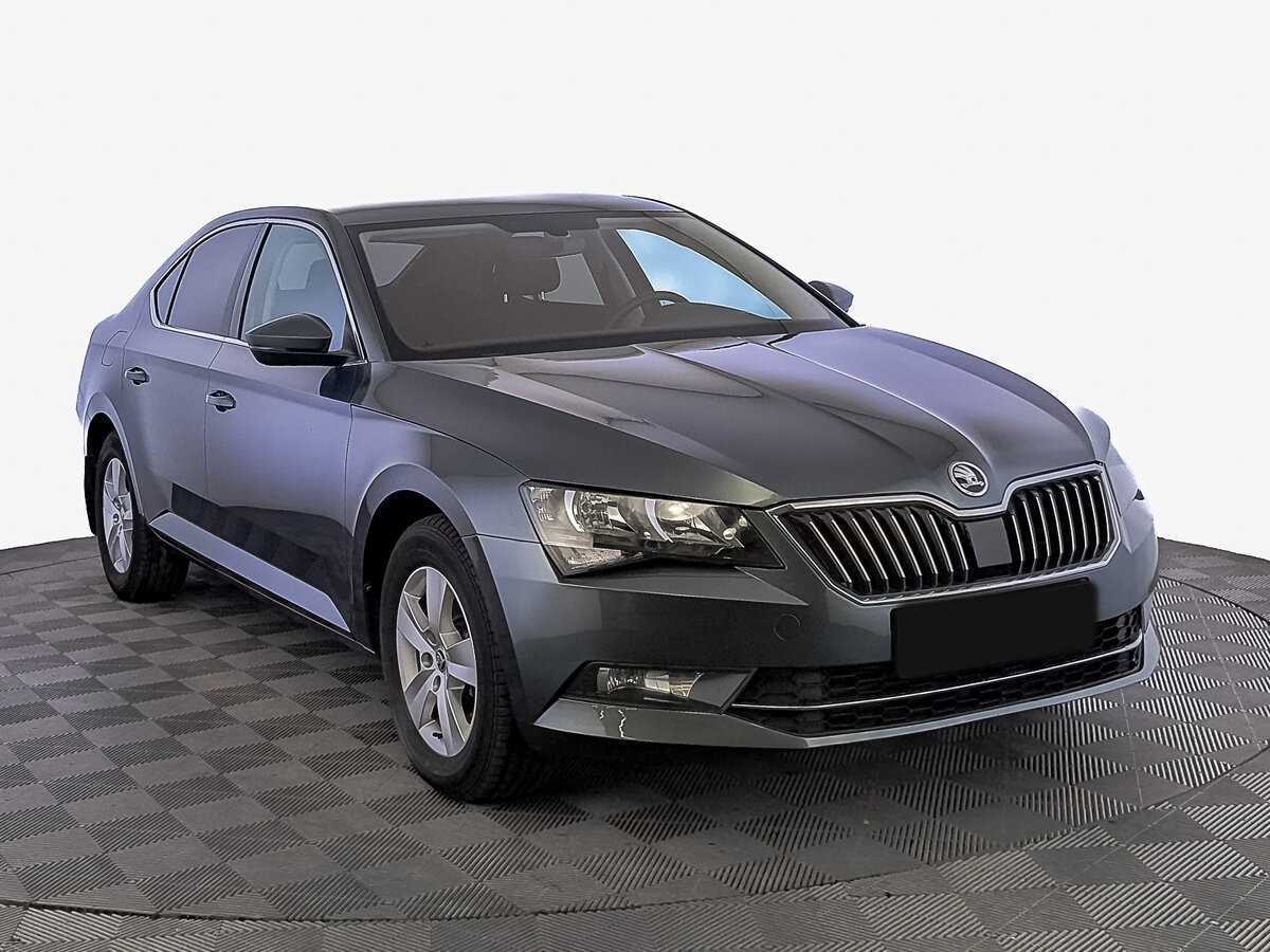 Skoda Superb с пробегом — 2019 год. Фото: #2