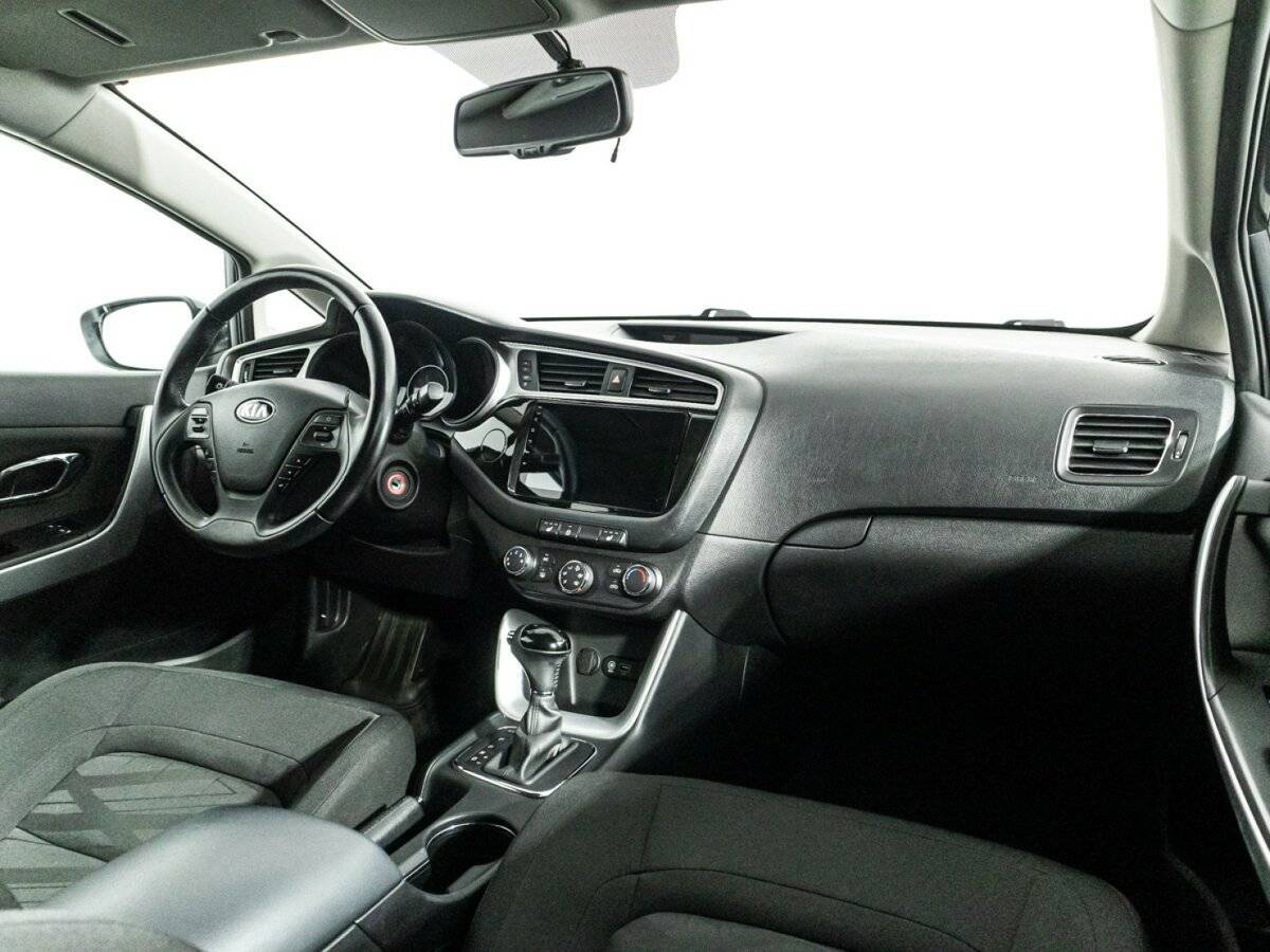 Kia Ceed с пробегом — 2015 год. Фото: #8